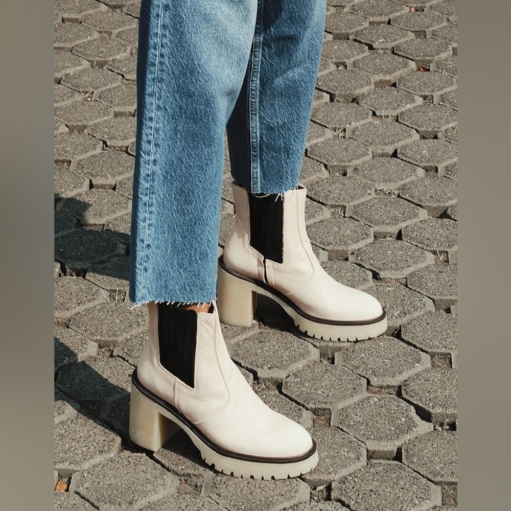 Free People Cream & Black Chunky Heeled Chelsea Boots